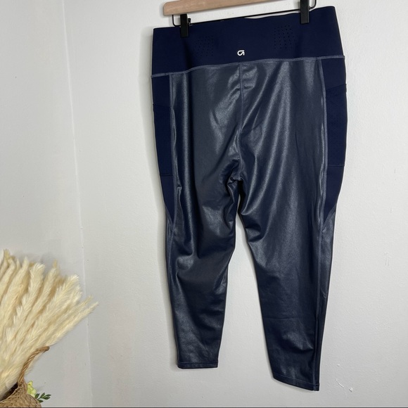 GapFit Navy Solid High Rise Sculpt Revolution Compressive Crop Leggings Size XL - Picture 4 of 16